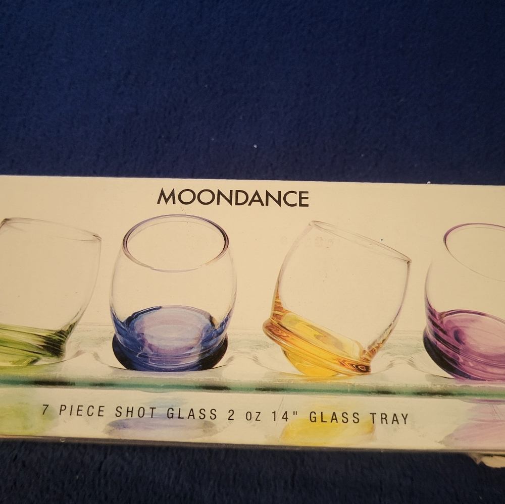 Moondance 7-Piece Shot Glass Set with Tray..NEW..Never Used